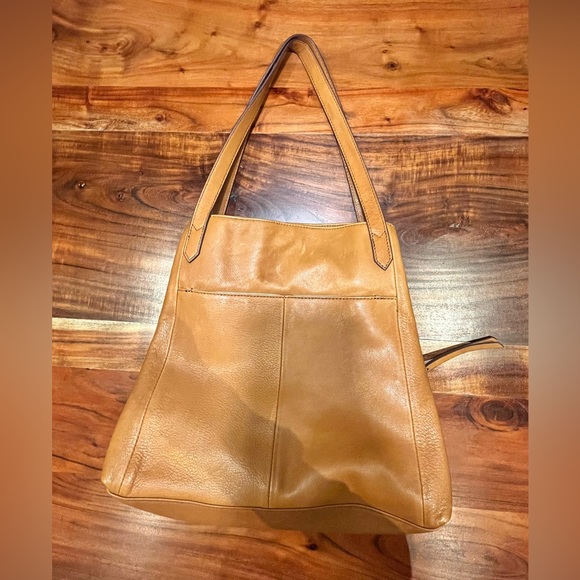 100% Genuine Leather Tote Bag - Picture 4 of 10